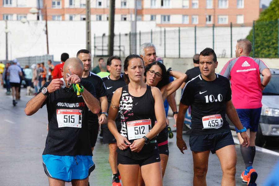 El Santa Olaya y el Grupo han vuelto a unirse este domingo por el deporte, con motivo de la carrera con la que cada temporada estrechan vínculos. Más de 600 corredores tomaron parte en la prueba. 