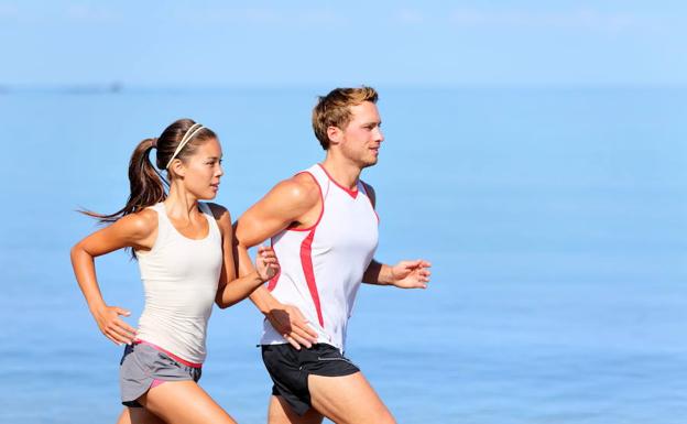 Cinco consejos para practicar running en la playa