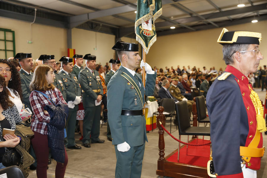 Es la primera ocasión que los actos institucionales de la Guardia Civil se desarrollaban fuera de la comandancia de Contrueces