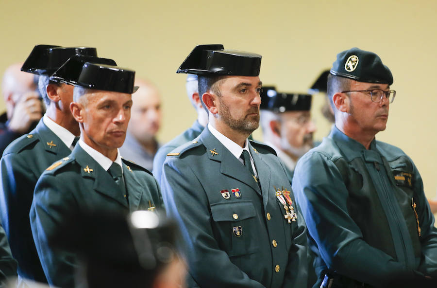 Es la primera ocasión que los actos institucionales de la Guardia Civil se desarrollaban fuera de la comandancia de Contrueces