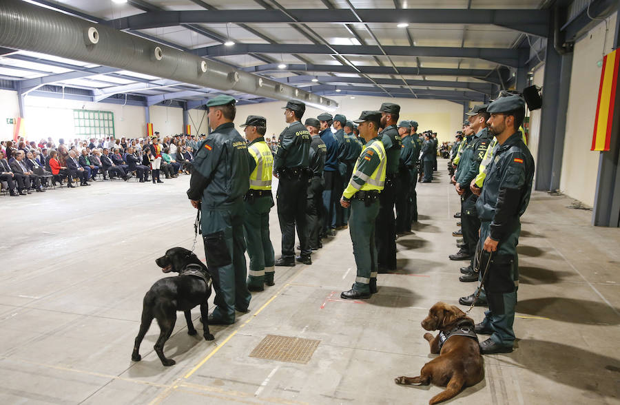Es la primera ocasión que los actos institucionales de la Guardia Civil se desarrollaban fuera de la comandancia de Contrueces