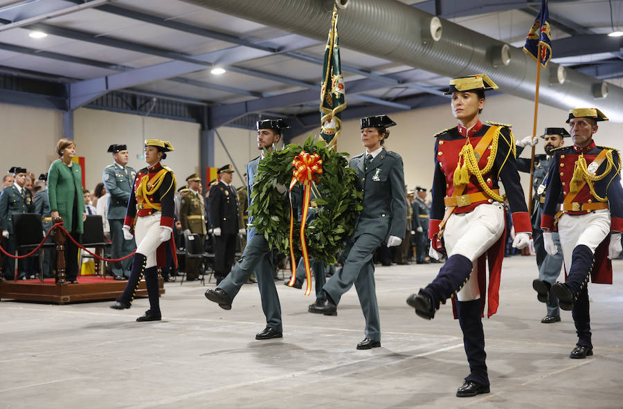 Es la primera ocasión que los actos institucionales de la Guardia Civil se desarrollaban fuera de la comandancia de Contrueces