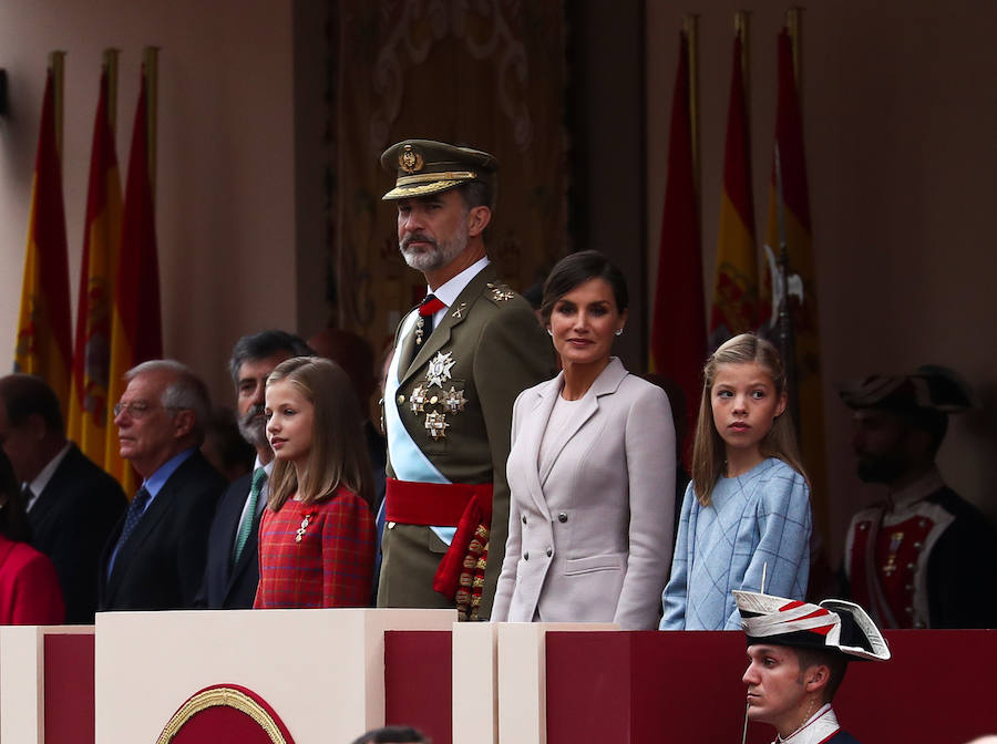 La Princesa hace visible su condición de heredera junto al Rey en el desfile