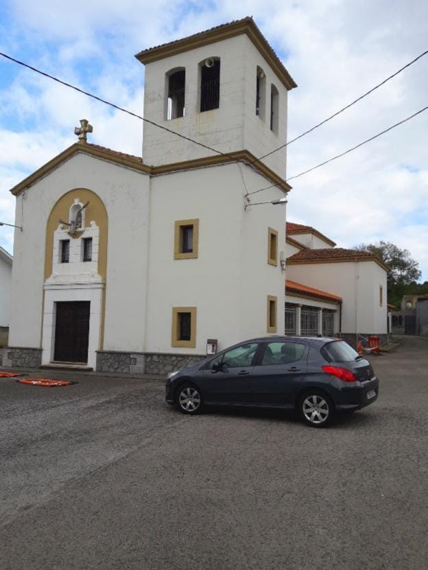 La iglesia de San Salvador de Perlora, tras las obras. 