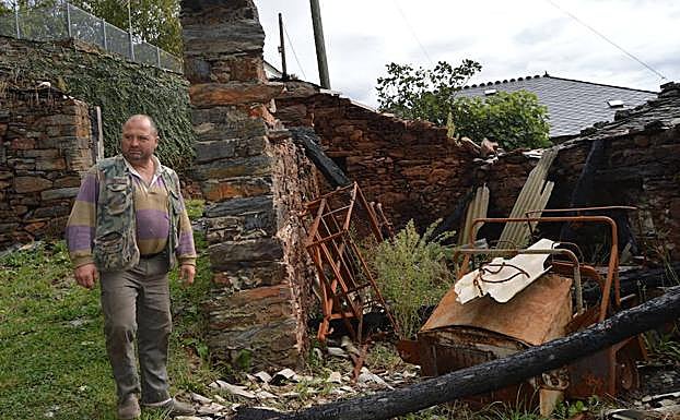 El ganadero está a la espera de ayudas para reparar los daños.