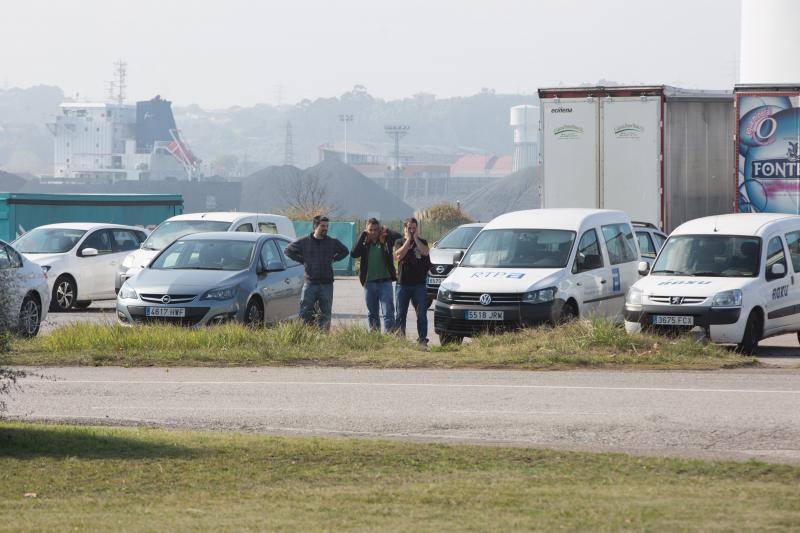 La multinacional ha comunicado a los comités de empresa de sus tres factorías españolas y al comité europeo su decisión de cerrar las instalaciones de Avilés y Coruña. 