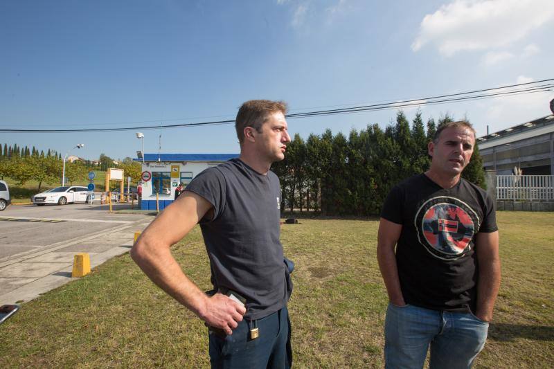 La multinacional ha comunicado a los comités de empresa de sus tres factorías españolas y al comité europeo su decisión de cerrar las instalaciones de Avilés y Coruña. 