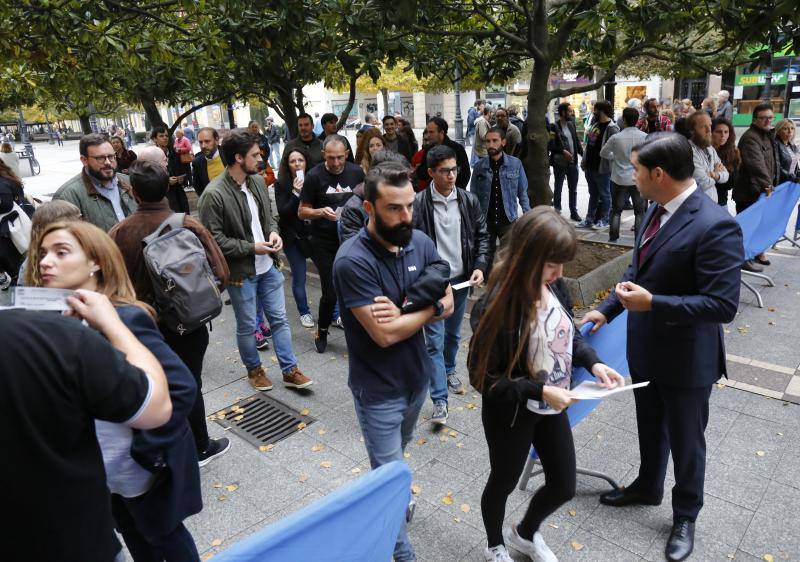 El Premio Princesa de Asturias de las Artes relató en el teatro gijonés episodios de su infancia, además de reconocer que su primera película, 'Malas Calles', lo cambio todo y fue la «mejor época» de su vida a nivel profesional.