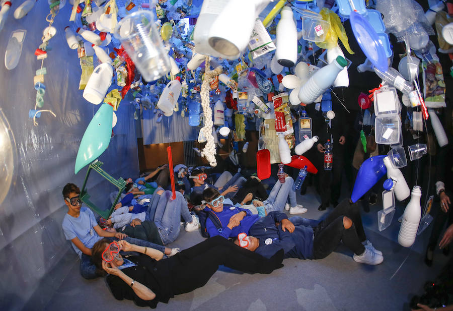 La premio Princesa de Asturias 2018 de la Concordia Sylvia A. Earle visita a los alumnos del IES Doña Jimena