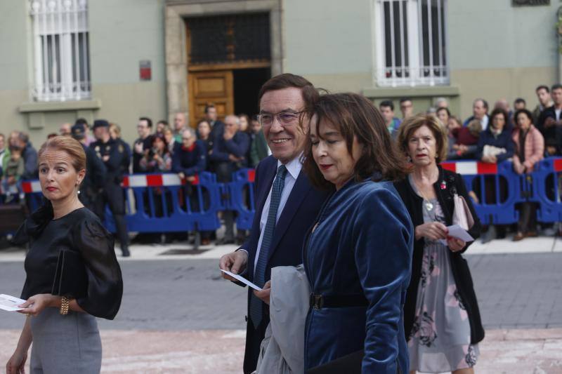 El recital en el Auditorio Príncipe Felipe ha sido el acto principal de la primera jornada de los Reyes en Asturias, que además ha contado con la asistencia de cuatro de los galardonados: Michael J. Sandel (Ciencias Sociales), Alma Guillermoprieto (Comunicación y Humanidades); la oceanógrafa Sylvia A. Earle (Concordia) y el paleontólogo sueco Svante Pääbo (Investigación Científica y Técnica).