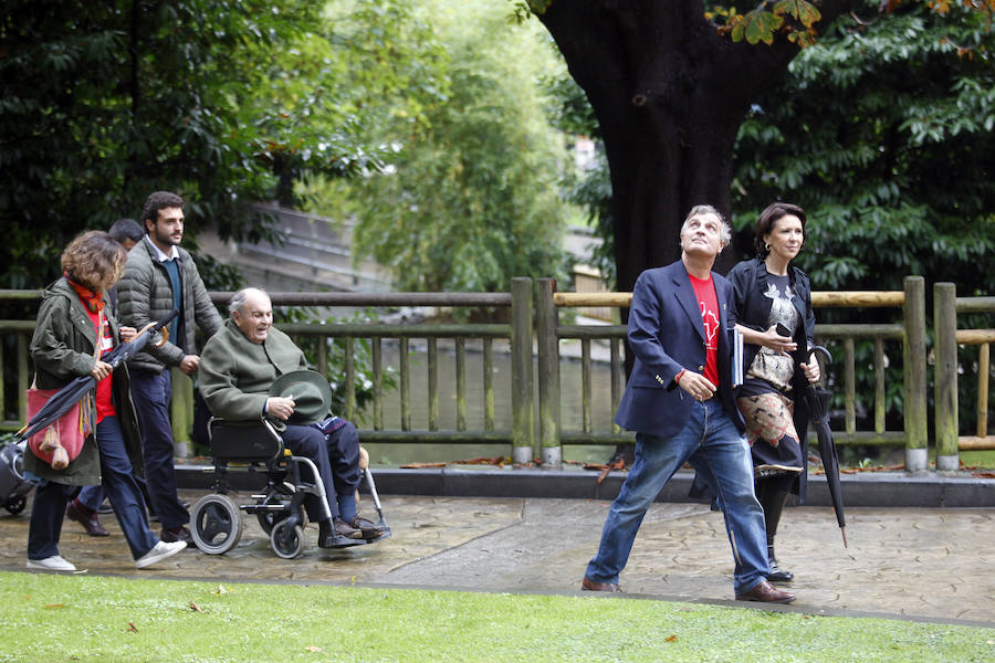 Los representantes de la ONG, galardonada con el Premio Princesa de Asturias de Cooperación Internacional 2018, se reunieron con alumnos de Primaria e inauguraron una exposición con dibujos realizados por los jóvenes estudiantes. 