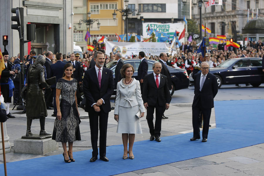 Fotos: La alfombra azul de los Premios Princesa de Asturias 2018