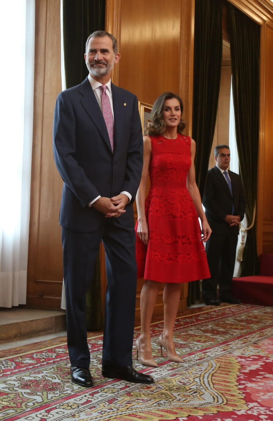 Los Reyes don Felipe y doña Letizia reciben a los Premios Fin de Carrera, los reconocidos con las Medallas del Principado y a los patronos de la Fundación. 