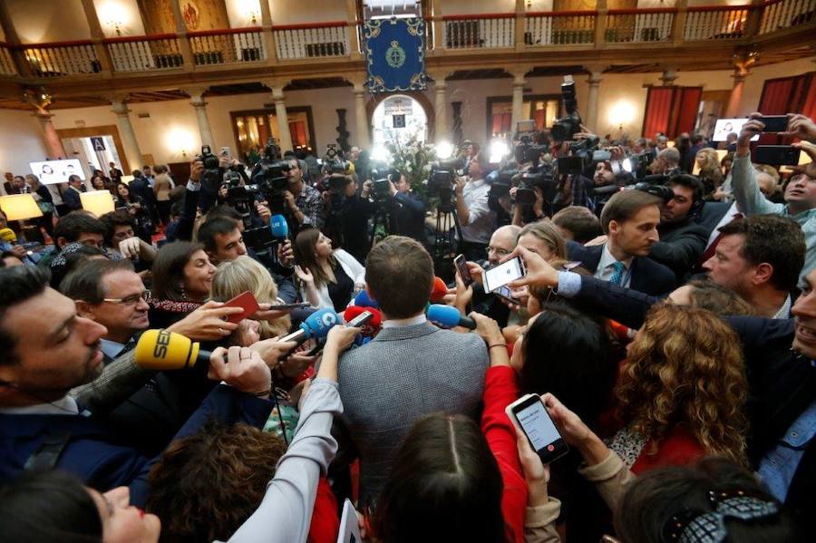 Los premiados, los patronos, los invitados a la ceremonia en el ámbito político, económico o social han pasado por el hotel ovetense durante esta jornada compartiendo charlas.