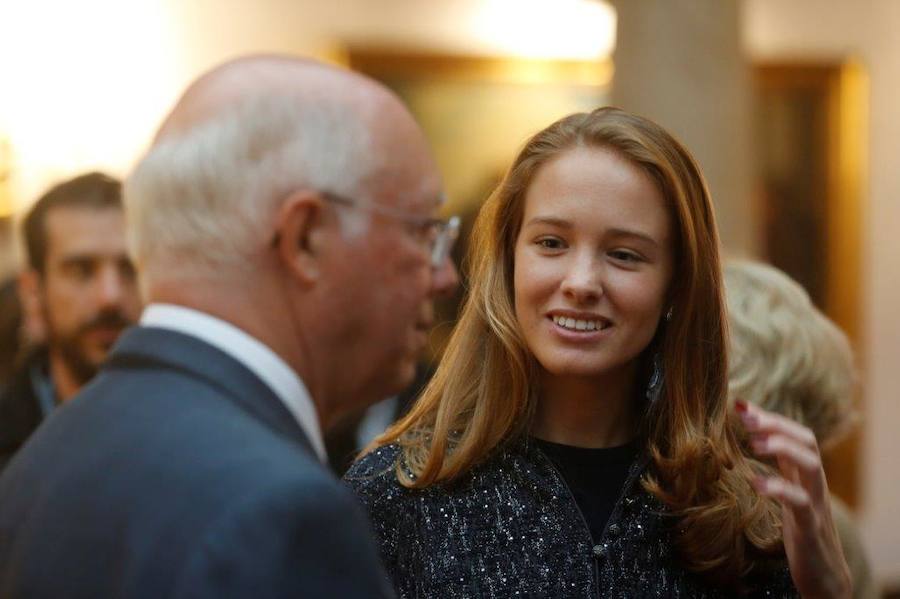 Los premiados, los patronos, los invitados a la ceremonia en el ámbito político, económico o social han pasado por el hotel ovetense durante esta jornada compartiendo charlas.