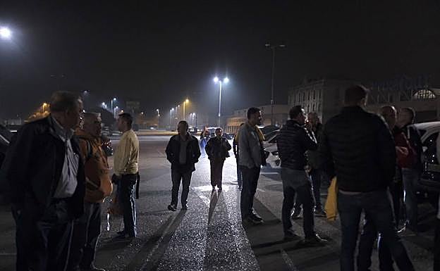 Imagen. Trabajadores de Alcoa en Avilés acuden a la manifestación de La Coruña 