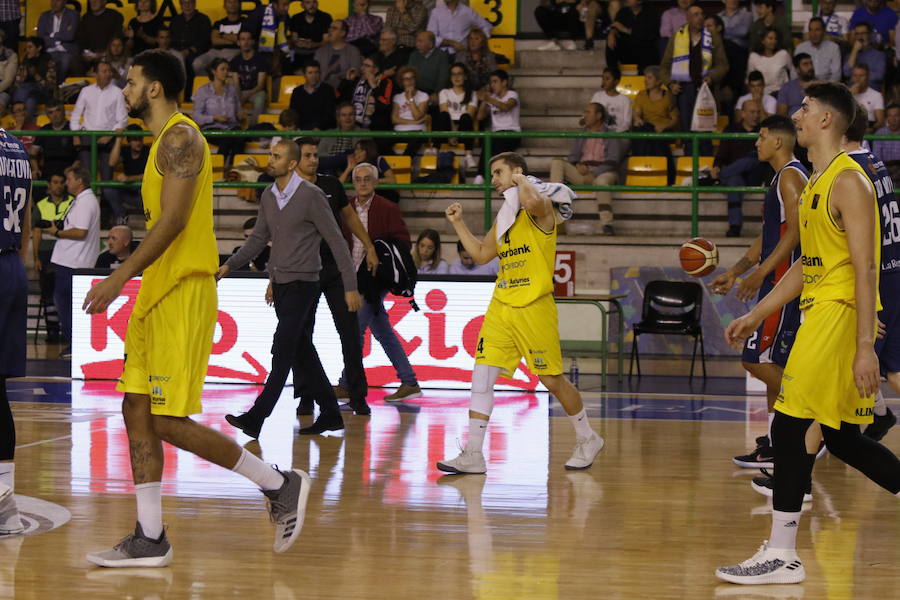 Fotos: Las imágenes del Liberbank Oviedo - Orense