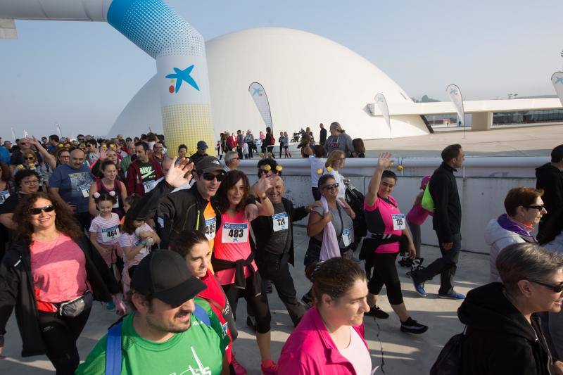 Fotos: ¿Estuviste en la Marcha Solidaria de LA VOZ DE AVILÉS? ¡Búscate!