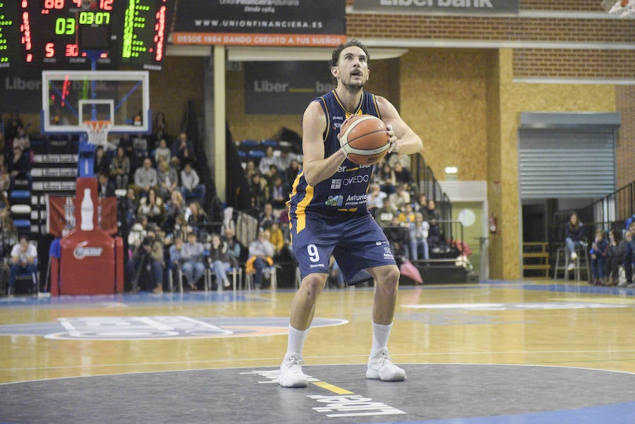 El Liberbank Oviedo sigue sin experimentar la victoria en Pumarín