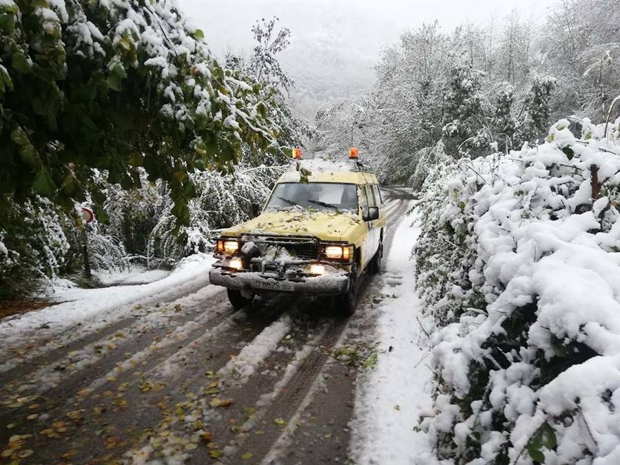 Asturias permaneció prácticamente aislada de la Meseta tanto por carretera como por vía férrea.