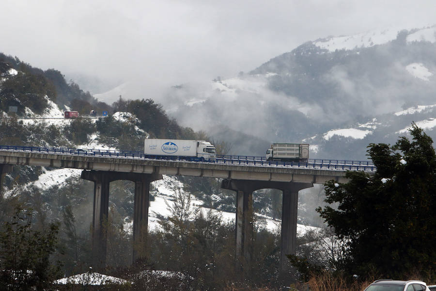 En líneas generales, la semana vendrá protagonizada por más inestabilidad hacia el oeste y menos probabilidad de lluvias hacia el oriente. Las temperaturas serán más altas y la cota de nieve será superior a los 1200/1400 metros