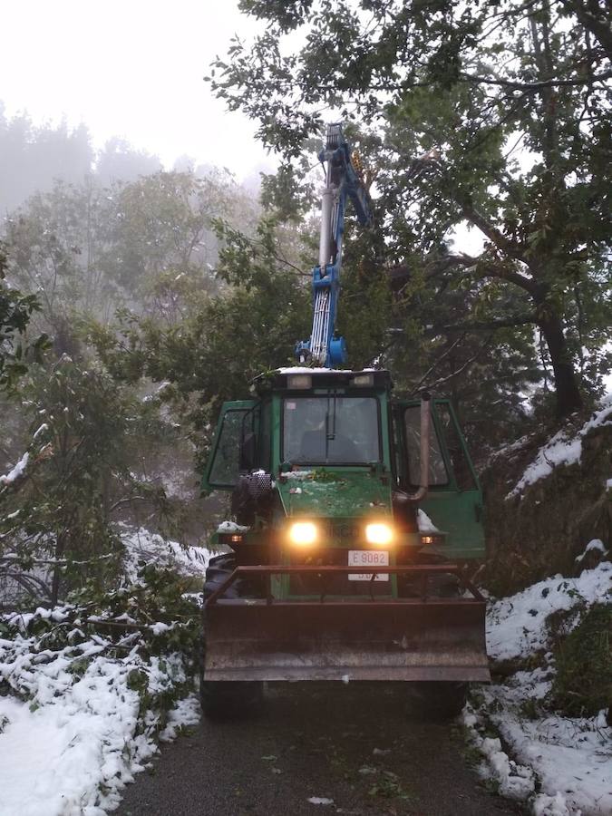 En líneas generales, la semana vendrá protagonizada por más inestabilidad hacia el oeste y menos probabilidad de lluvias hacia el oriente. Las temperaturas serán más altas y la cota de nieve será superior a los 1200/1400 metros