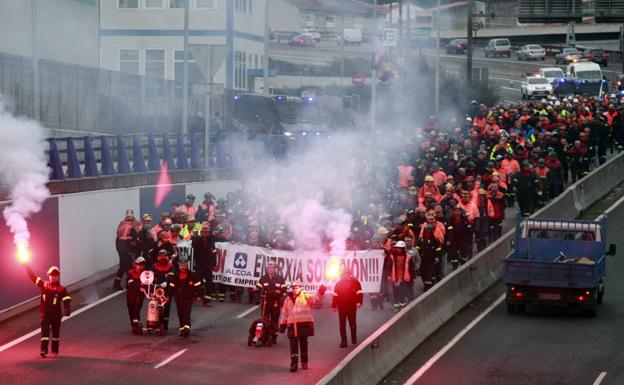 Los sindicatos inician en Holanda su ofensiva judicial europea contra los cierres de Alcoa