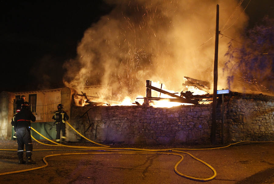 El incidente, que no causó daños personales, generó una intesa humareda visible desde muchos puntos de la ciudad