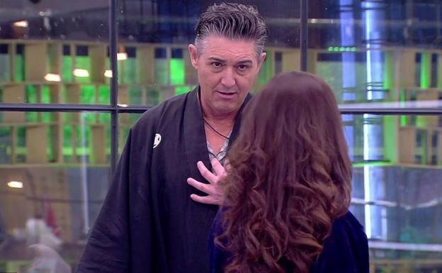 GH VIP: Ángel Garó se arrepiente y besa a Miriam y a Asraf