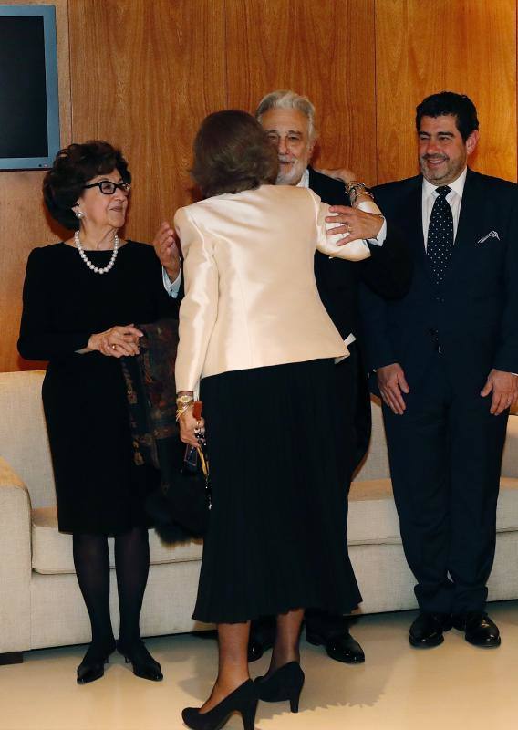 La Reina emérita acudió junto al Rey Juan Carlos a un recital en la Escuela Superior de Música de Madrid con la presencia del tenor Plácido Domingo.