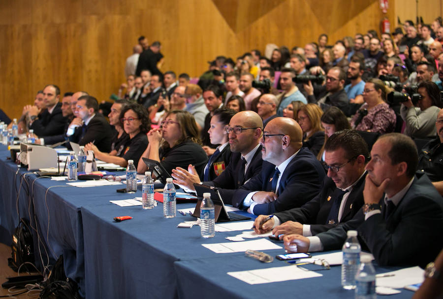 Es la primera vez en cincuenta años que la competición se celebra en Asturias. El escenario elegido es el teatro auditorio de la ciudad. 