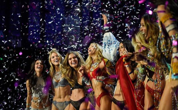Victoria's Secret se agarra a su desfile en un año difícil