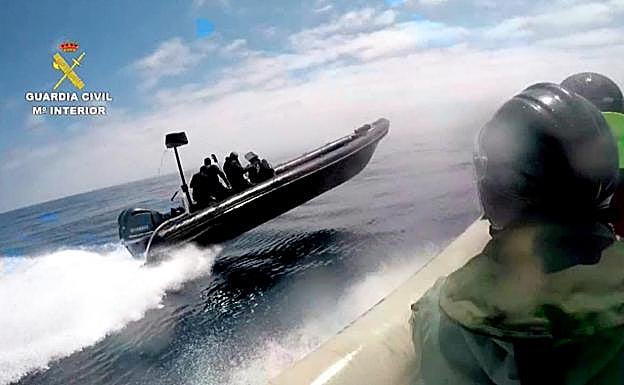 Persecución de una 'narcolancha'. 