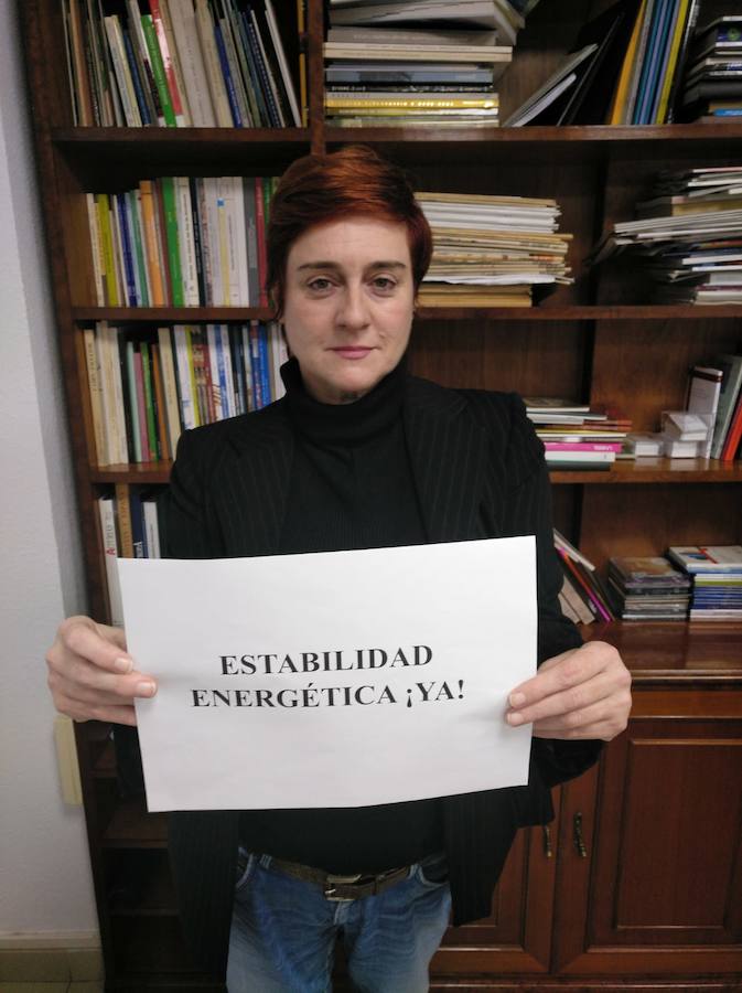 Carmen Pérez Soberón: La portavoz de Ciudadanos en Avilés pide «replantear la política energética» para que las empresas sepan «con qué costes van a funcionar».