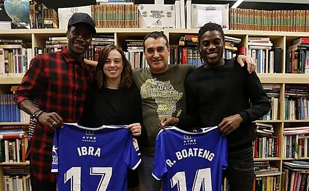 Real Oviedo: La cara más solidaria de Ibrahima y Boateng