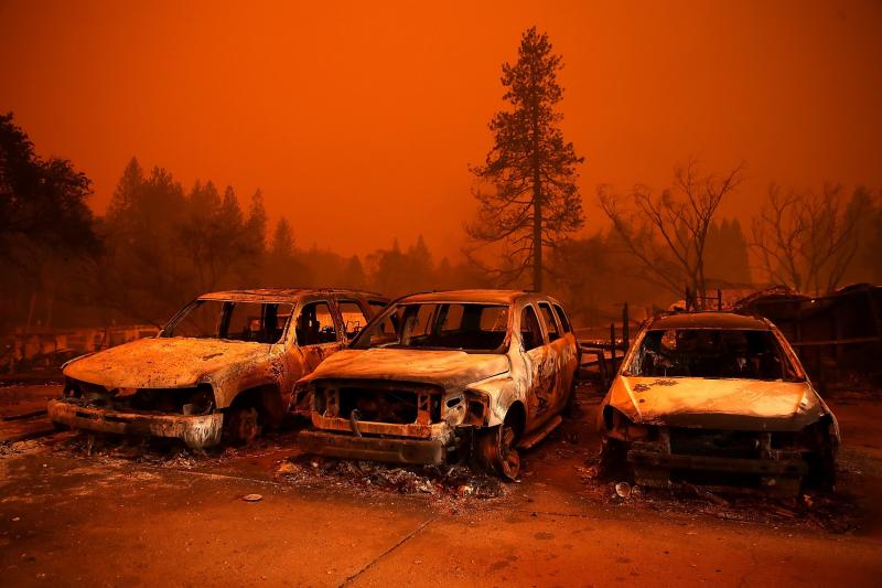 El condado de Buttle es hasta ahora el más afectado, con Camp Fire arrasando con 280 kilómetros cuadrados. Al menos cinco personas han perdido la vida al verse atrapadas por las llamas