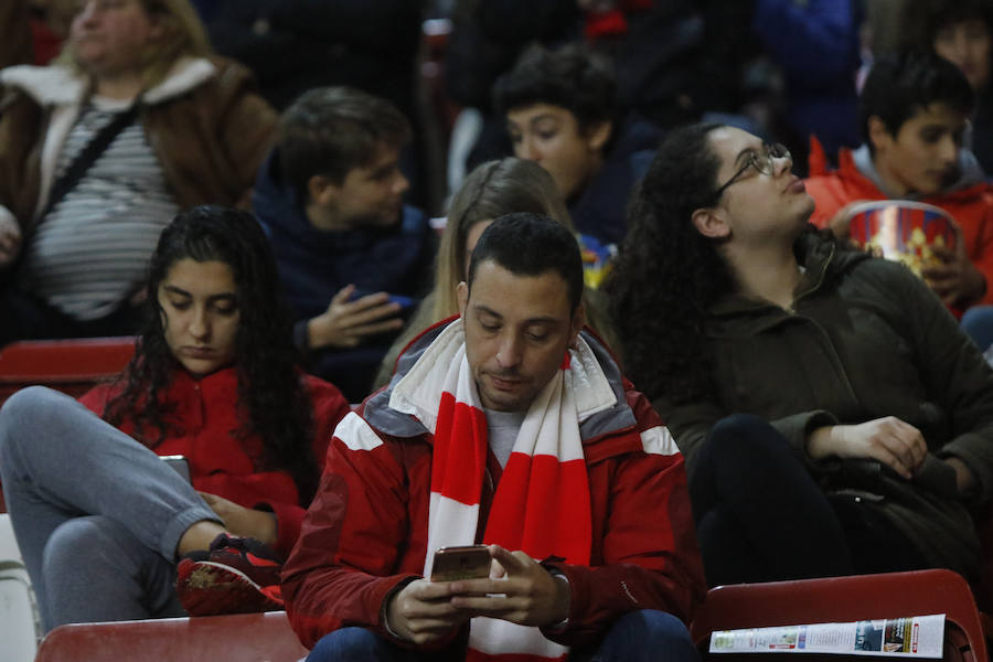 Fotos: ¿Estuviste en el Sporting 2-2 Málaga? ¡Búscate!