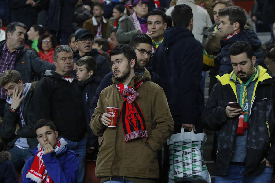 Fotos: ¿Estuviste en el Sporting 2-2 Málaga? ¡Búscate!