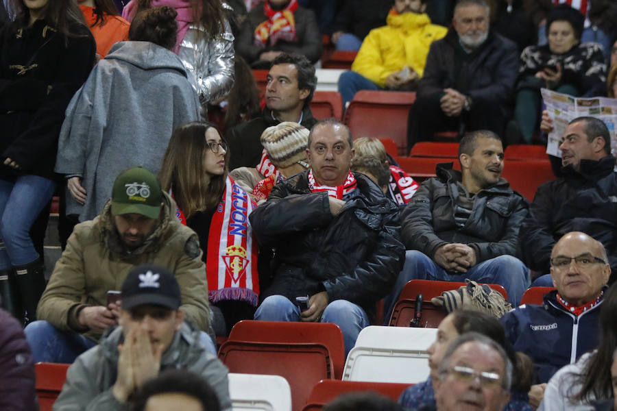 Fotos: ¿Estuviste en el Sporting 2-2 Málaga? ¡Búscate!