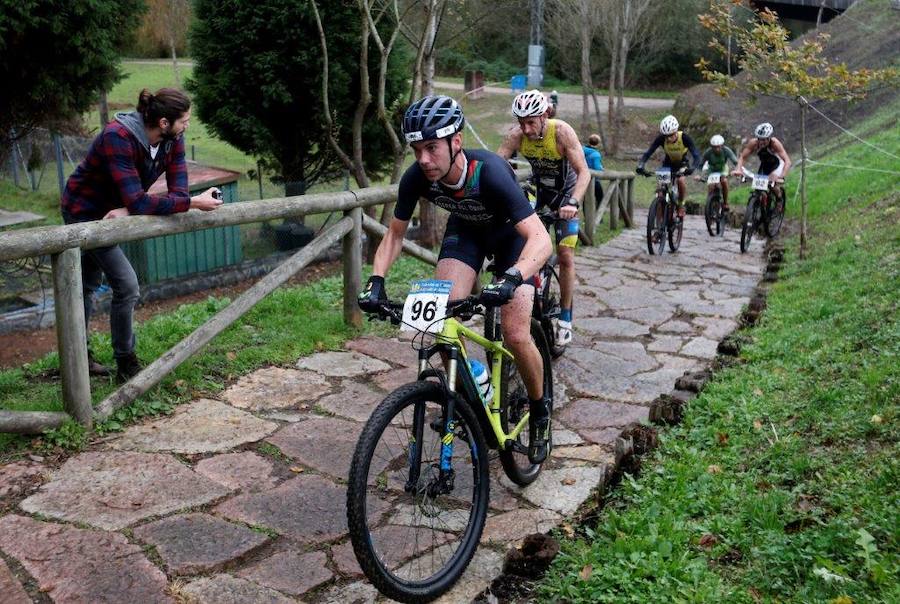 Fotos: ¿Estuviste en el duatlón El Asturcón en Oviedo? ¡Búscate!