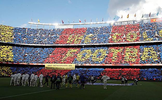 Vista del Camp Nou antes de un Barcelona-Real Madrid. 
