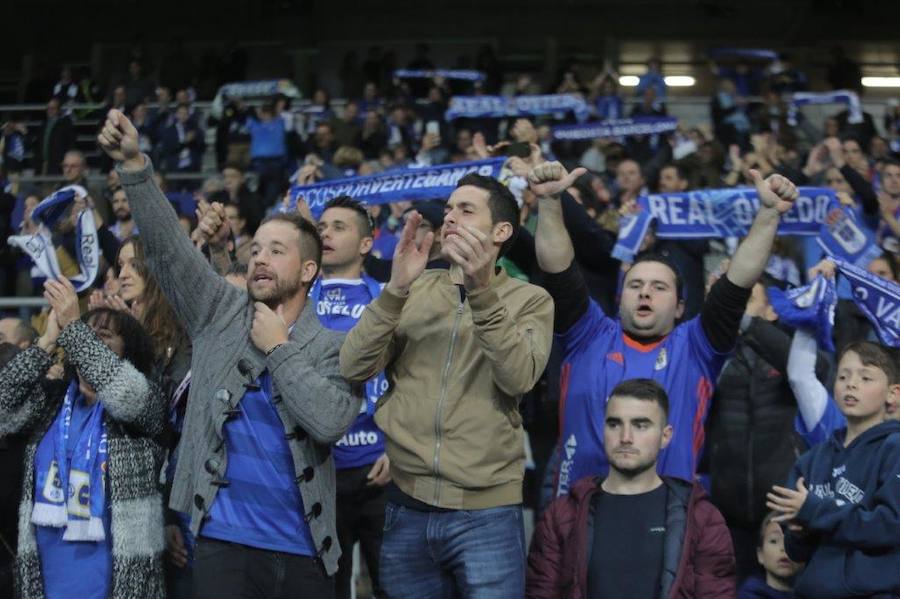 La afición del Real Oviedo explotó de alegría en el Tartiere ante el triunfo de su equipo.