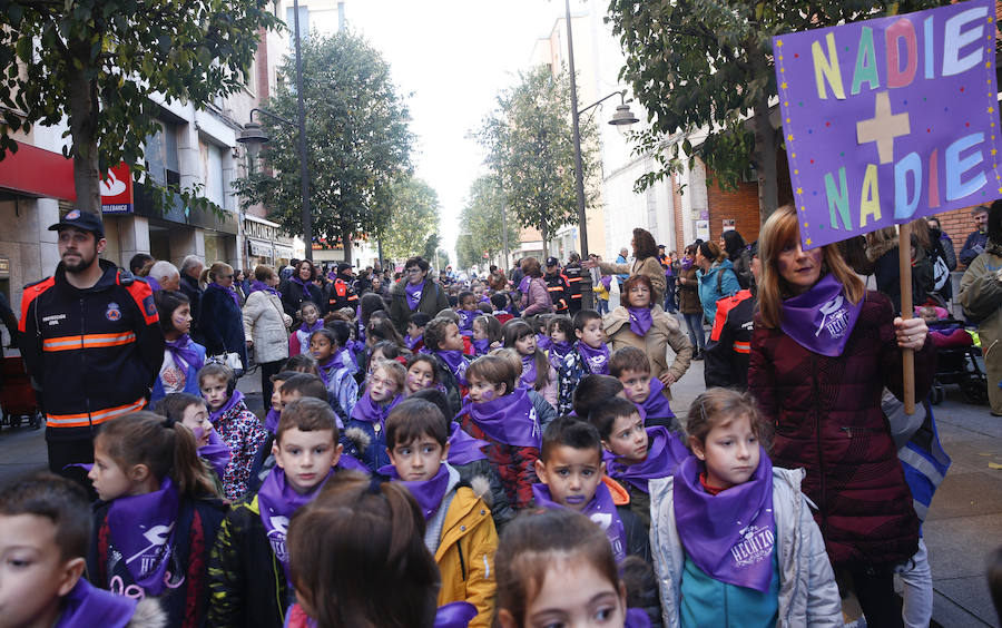 El colegio gijonés ha desarrollado este jueves una actividad conjunta de toda la comunidad educativa 'Por el buen trato' 