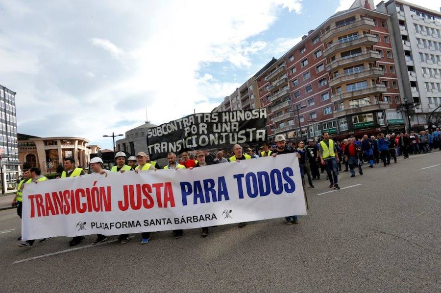 La 'marcha negra', que el domingo partió de El Bierzo (León), han llegado a la capital asturiana tras 153,5 kilómetros recorridos por una transición energética justa.