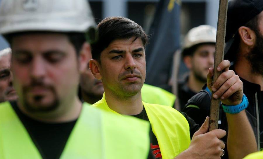 La 'marcha negra', que el domingo partió de El Bierzo (León), han llegado a la capital asturiana tras 153,5 kilómetros recorridos por una transición energética justa.