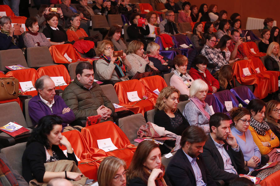El auditorio José Barrera acogió el acto institucional con motivo del Día Internacional contra la Violencia de Género
