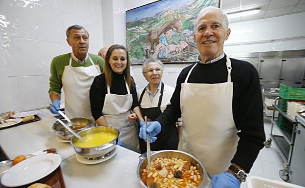 Fabada solidaria de los veteranos oviedistas