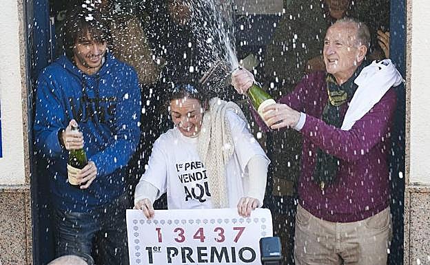 Vendedores del 'Gordo' de la Lotería de Navidad. 