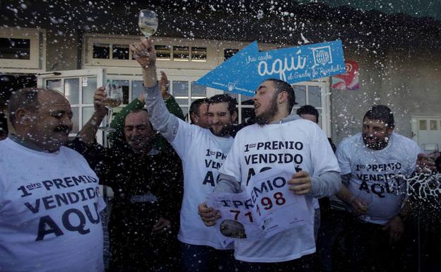 Pasos a seguir si eres uno de los agraciados en la Lotería de Navidad. 