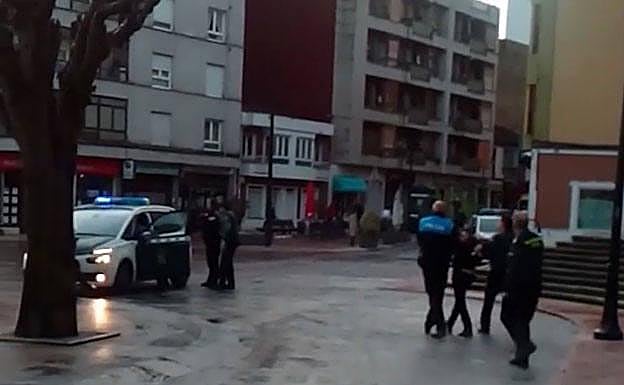 Sucursal del Banco Santander que sufrió un intento frustrado de atraco este martes.